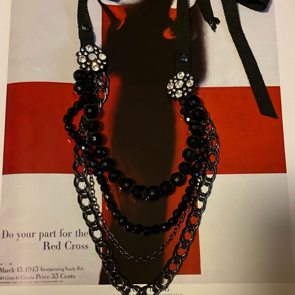 Beautiful, black beaded and rhinestone Vintage Lucky 🍀 brand necklace.